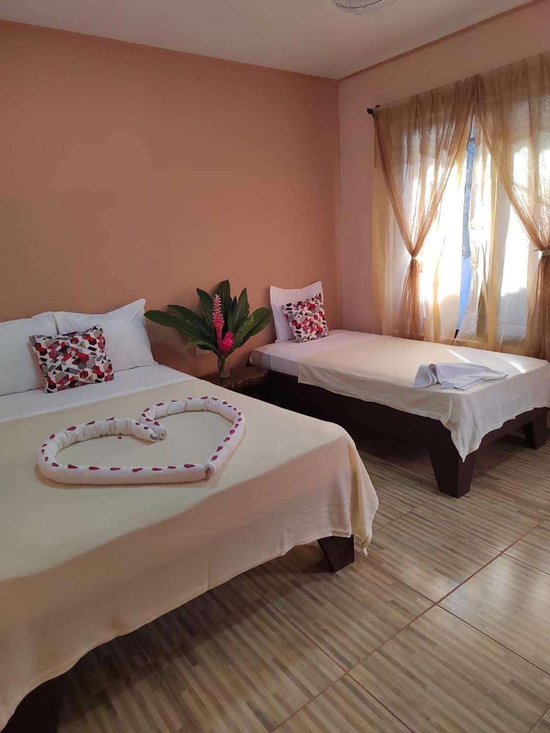 Cabinas Agamy Тортугеро Екстер'єр фото